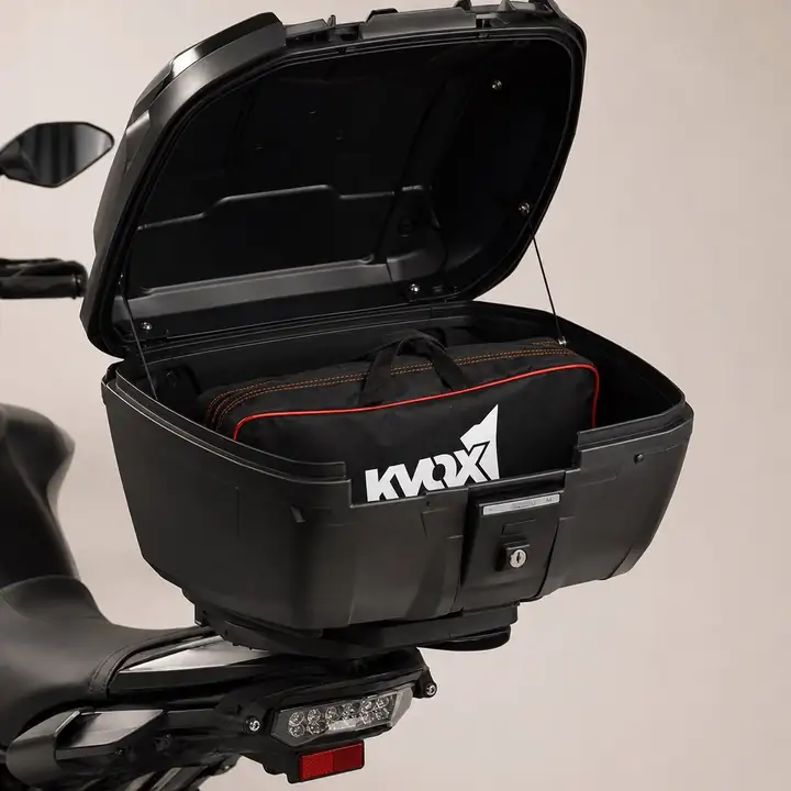 Motosiklet topcase'inde çantası içinde KVOX Axis Ultra motosiklet masası
